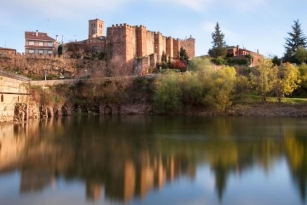 Casita Con Encanto: Tranquil Sierra Madrid Retreat with Wi-Fi Villavieja del Lozoya Exterior photo